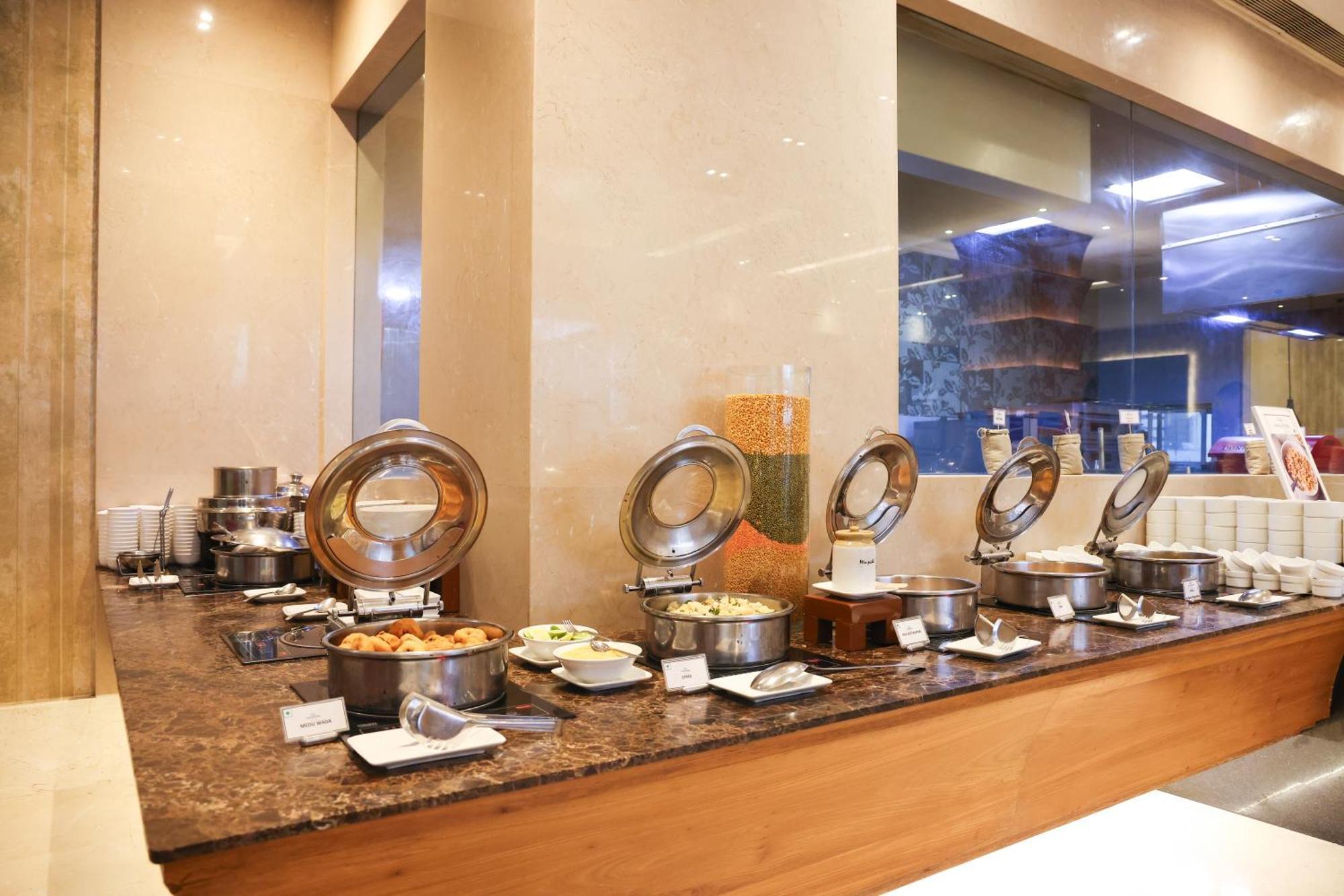 Balaji Sarovar Premiere Solapur Luaran gambar